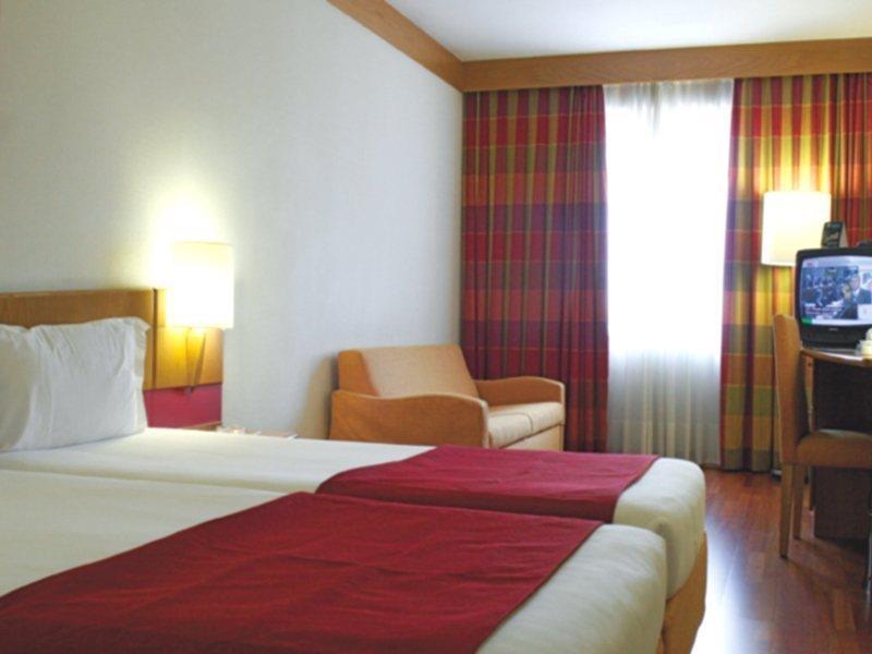 Legendary Porto Hotel Bagian luar foto